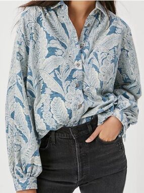 Pilcro Anthropologie Sigourney Blue Paisley Button Down Shirt 100% Cotton Medium
